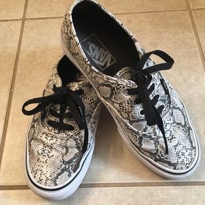 Vans Snakeskin sneakers 7 🐍